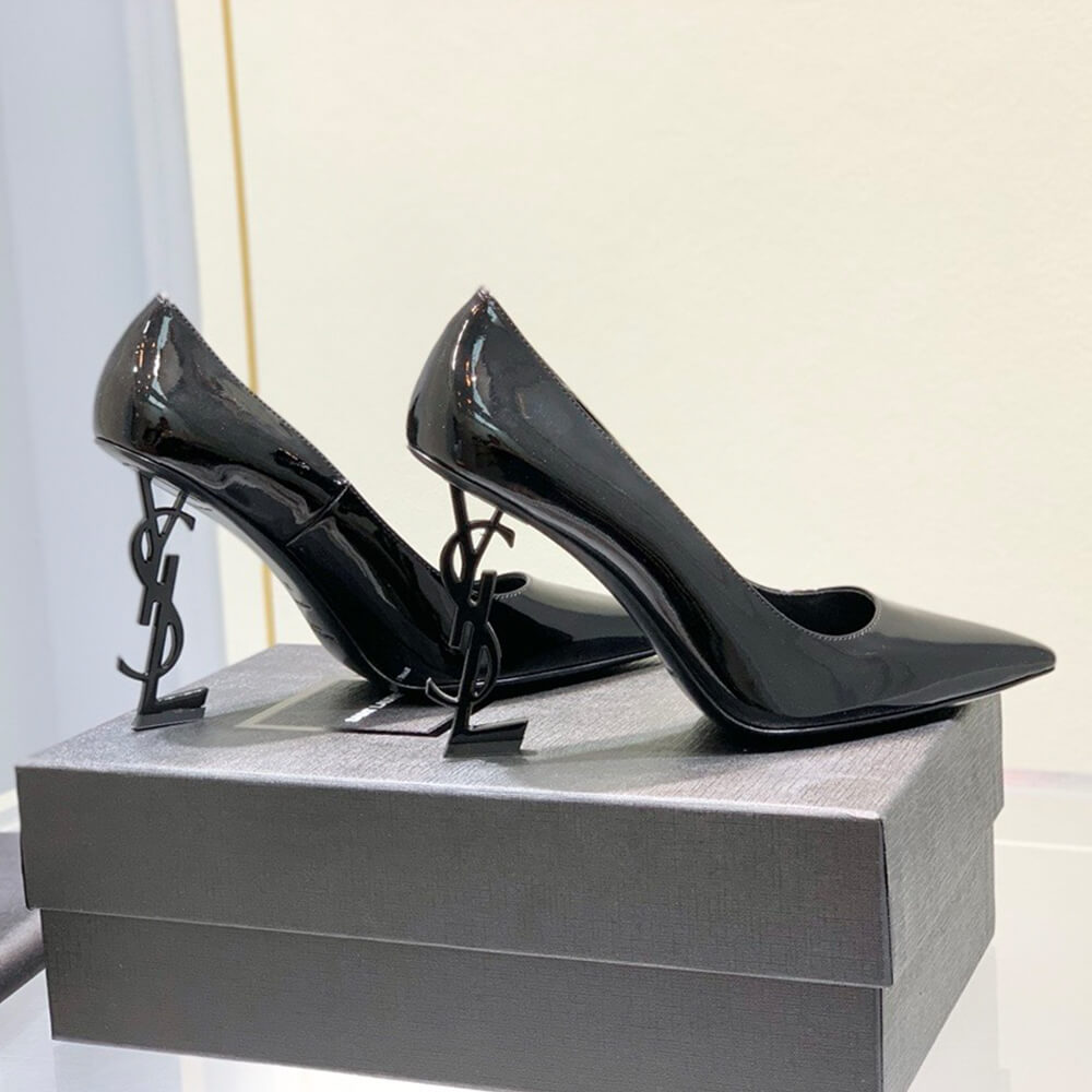 YSL OPYUM Pumps in patent leather